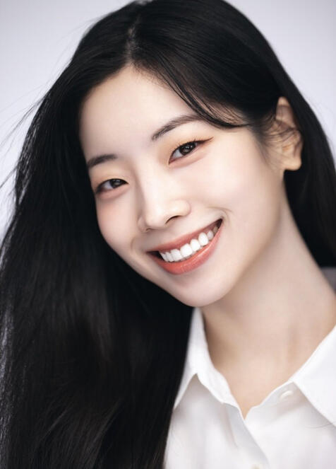 JI-HYEON in Love Me